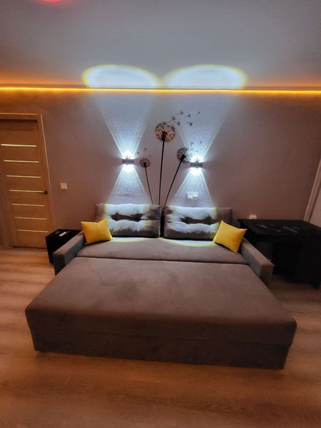 Світлодіодна Стрічка силіконова LED NEON12V-220V універсальна 5м Yellow 6407 фото