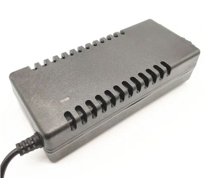Блок живлення (адаптер) 12v 6a 72w, 12 В 6 А 72-вт розетковий у пластиковому корпусі 5266 фото