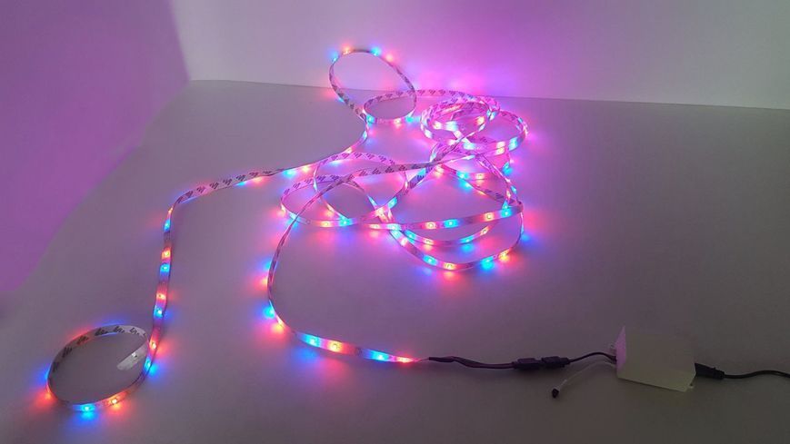 Світлодіодна стрічка LED 5 м SMD 3528 RGB з пультом і блоком живлення 4683 фото